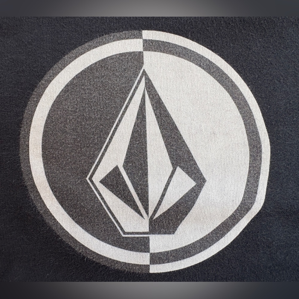 VINTAGE 00s Volcom Monochrome Logo Mens Tshirt M Medium